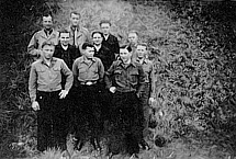Kriegsgefangenschaft in Frankreich: Mit meinen Kameraden im   Fort de Montmorency.